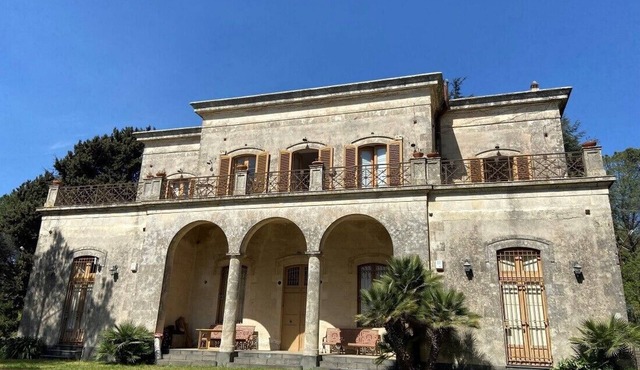 OLD-STYLE VILLA - EXCLUSIVE (MAX 20 PEOPLE)