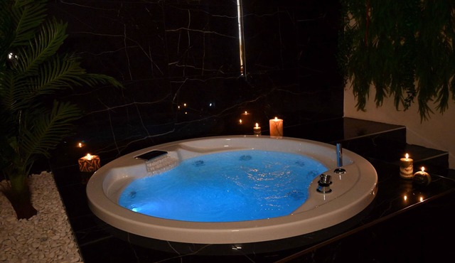 Palace Eight Suites & Spa