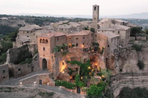 Palazzo Colesanti Exclusive Residence in Bagnoregio