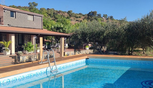 Peri Peri Etna Guest House