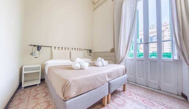 Period Room '1923' with Balcony, Wi-Fi and Air Conditioning