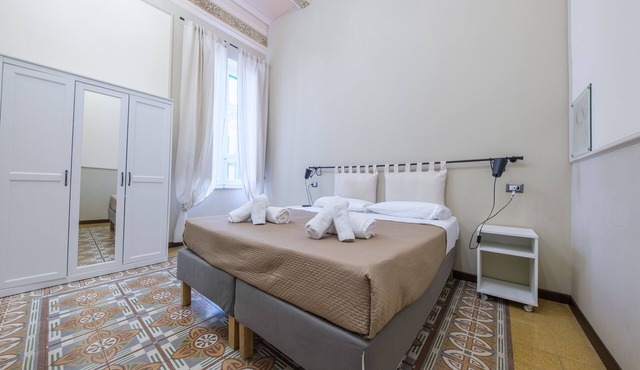 Period Room '1925' with Wi-Fi and Air Conditioning