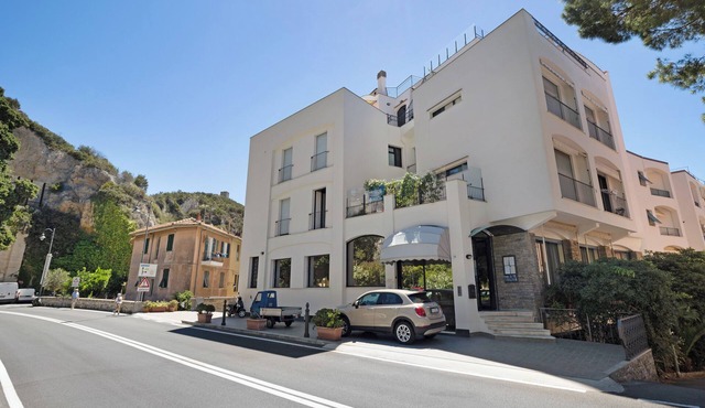 Pet-Friendly Apartment "7 Mehari" with Balcony & Wi-Fi