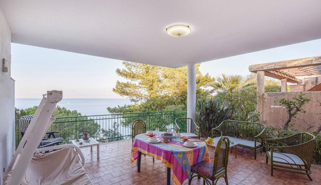 Pet friendly home in Altavilla Milicia