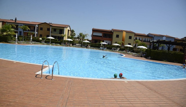 POSEIDONE-Refined apartments in village with swimming pool