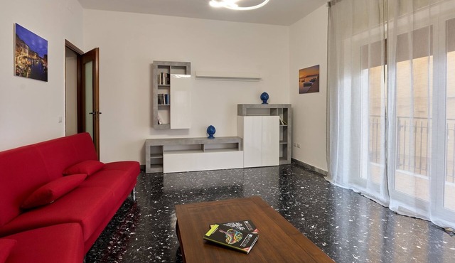 Pozzuoli apartment, a stone's throw from the metro