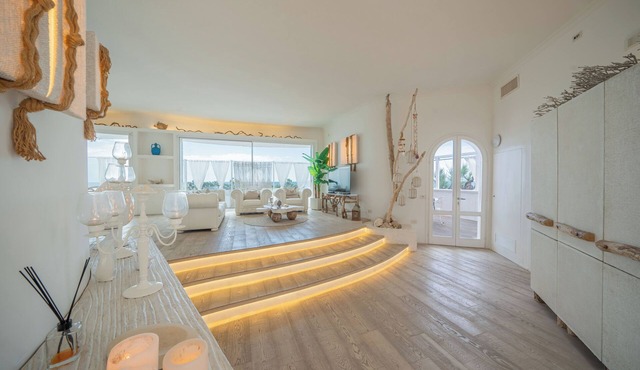Primafila - Luxury Beach Villa & Private Jacuzzi