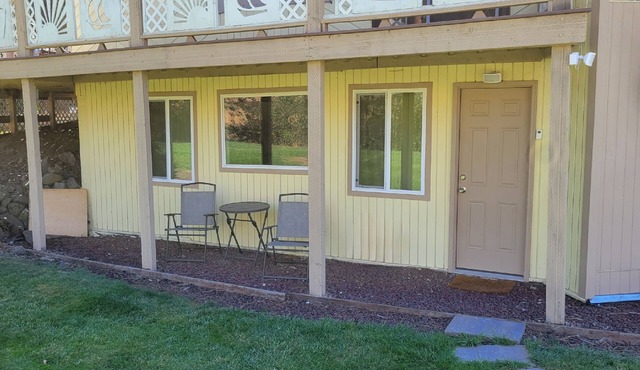 Private daylight basement with river views. in Lenore