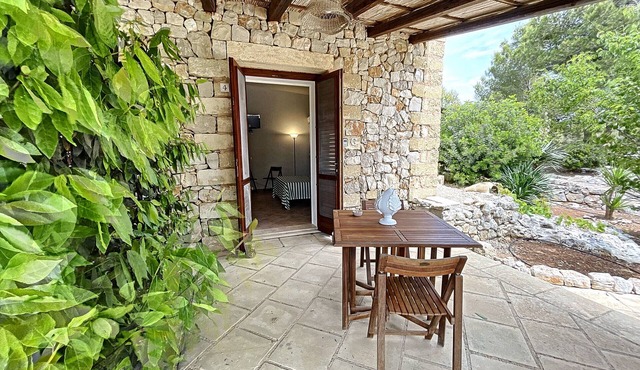 Private estate with trullo, pool and sea view