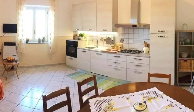 Quiet 3-bedroom apartment near Catania