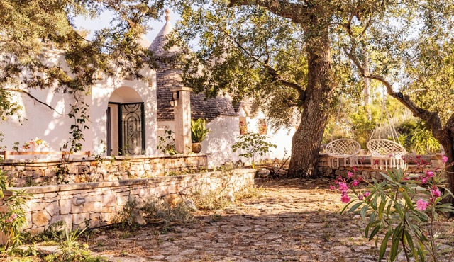 Quiet Country Stay with Garden, Nordic Hot Tub & Remote Working Desk