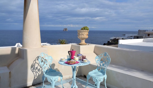 Relax at Casa Fucsia in Stromboli Piscità