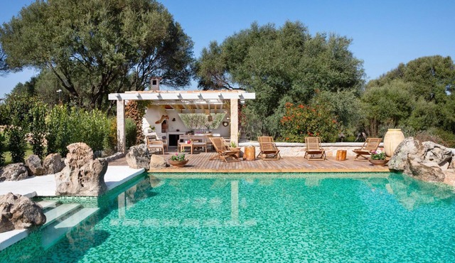 ROMANTIC RETREAT WITH PRIVATE POOL & HOT TUB