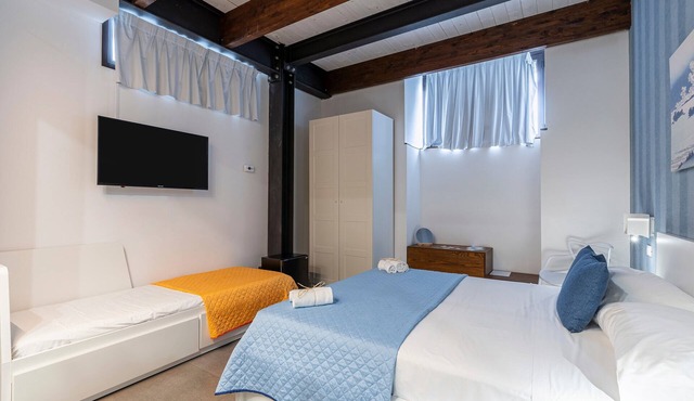 Room 108 at 'Le Saline Rooms Marzamemi' with Wi-Fi and Air Conditioning