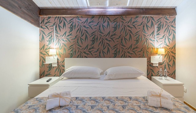 Room 202 at 'Le Saline Rooms Marzamemi' with Wi-Fi and Air Conditioning