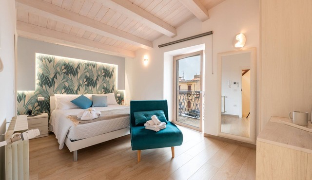 Room '4' with Sea View, Wi-Fi and Air Conditioning