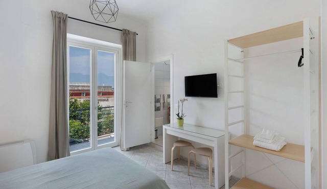 Room 'Camera Matrimoniale Pagani' with Shared Terrace, Wi-Fi and Air Conditioning