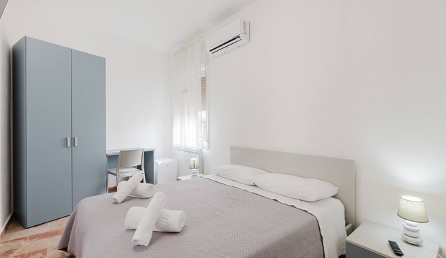 Room 'Eleonora D'Aragona' with Mountain View, Wi-Fi, and Air Conditioning