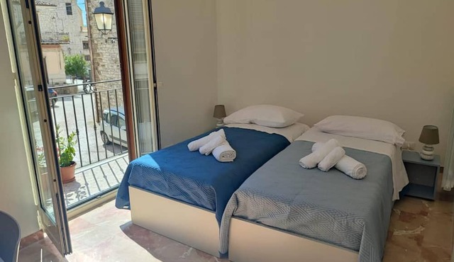 Room 'Eleonora D'Aragona' with Mountain View, Wi-Fi and Air Conditioning