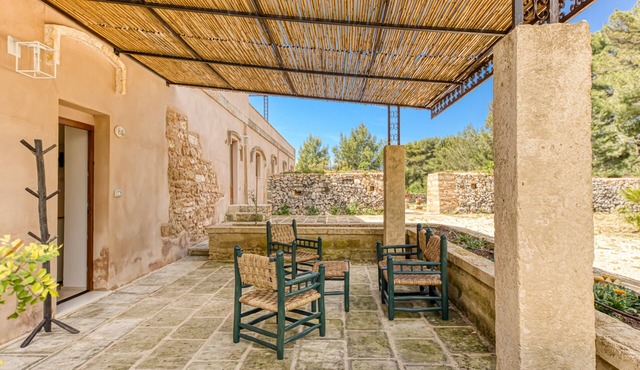 Room 'Lucia - 8' with Private Terrace, Wi-Fi and Air Conditioning