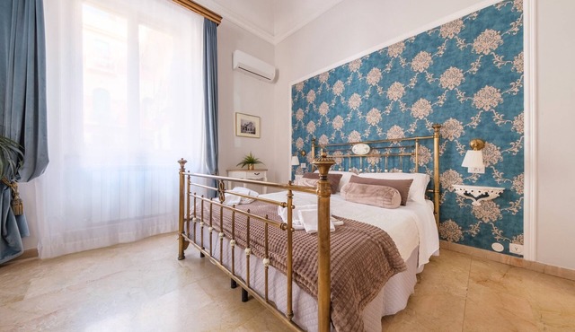 Room 'Matrimoniale Deluxe' with Wi-Fi and Air Conditioning