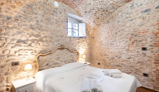 Room 'Stanza Dell'olio' with Private Terrace and Wi-Fi