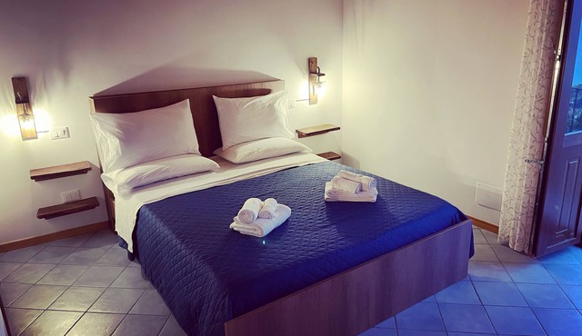 Room with sea view in the village of Fiumefreddo Bruzio