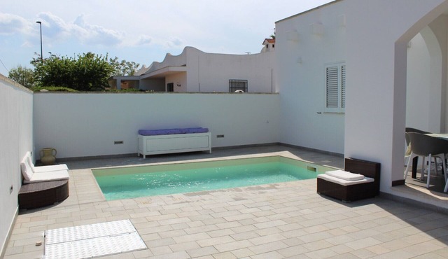 Salento Seaside Villa x4 with pool