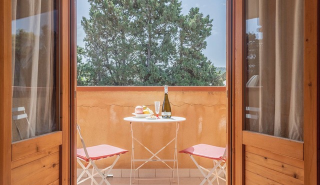 San Carlo Holiday Home near the Beach with Balcony