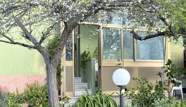 SE162 - Marotta, comfortable three-room apartment with garden and parking space in Marotta