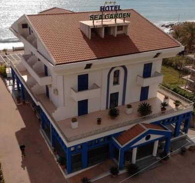 Sea Garden Hotel