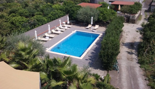 Sea view apartment. Between taormina and Catania at the foot of Mount Etna