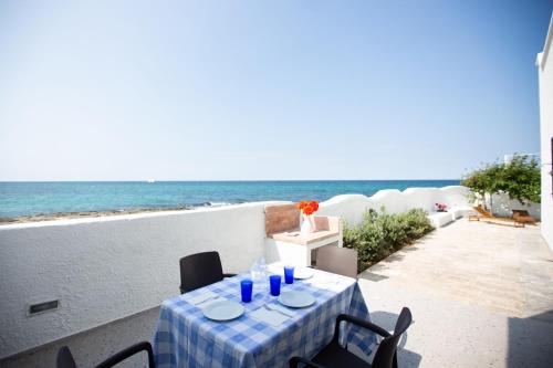 SeaSide Paradise - Seafront Terrace Apartment by BariHouses