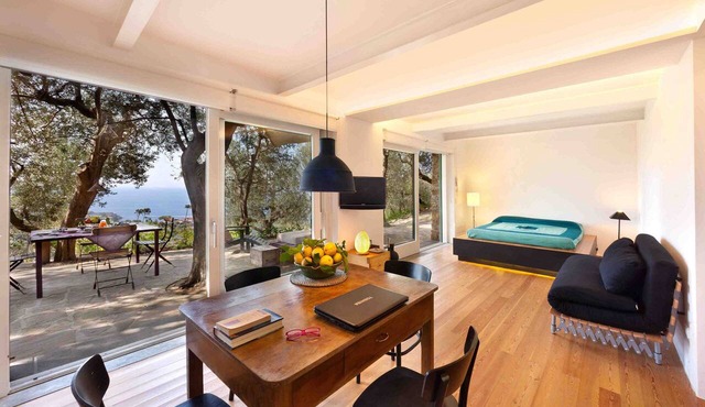 Sorrento houses with terrace, pool, garden, sea view, wifi