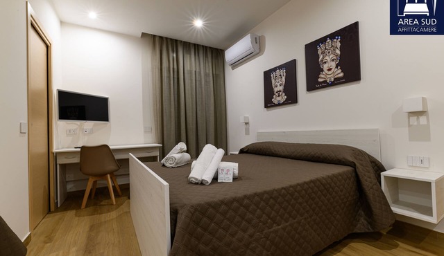 South Area Affittacamere (self check-in) Triple room with kitchen