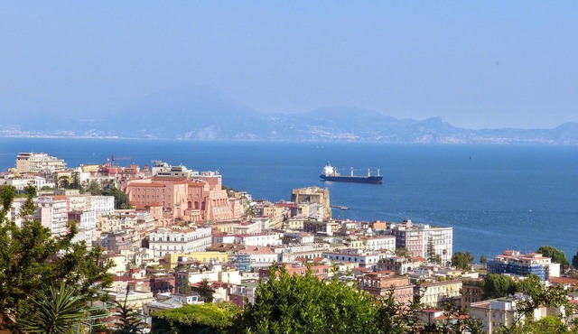 Spacious Apartment in C1900 Palazzo. Quiet and Secure Position. Wi-FI