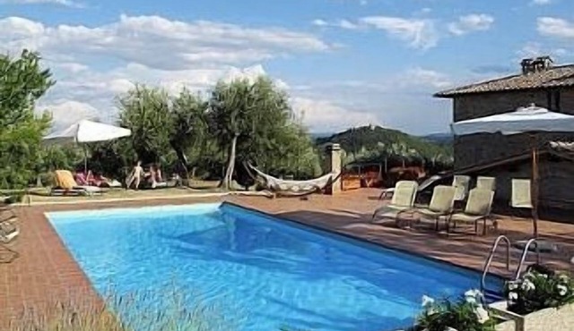Stone House With Pool And Barbecue, Overlooking Perugia And Assisi Close To Trek