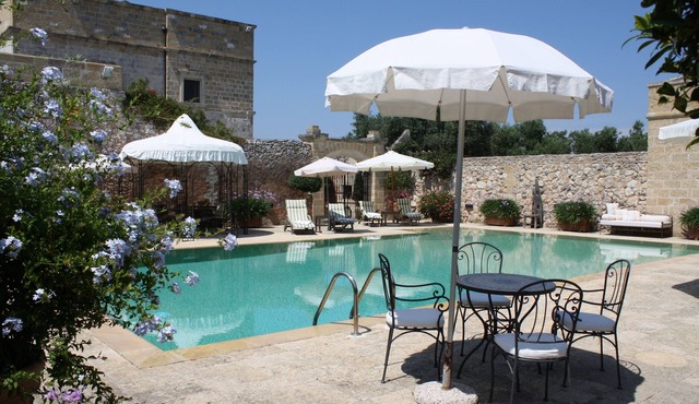 STUNNING HISTORIC VILLA/MASSERIA WITH LARGE CHILD-SECURE POOL IN SALENTO, PUGLIA