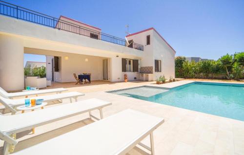 Stunning Home In Altavilla Milicia