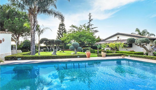 Stunning Home In Chiaramonte Gulfi