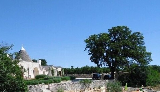 Stunning Trullo with Aircon, Large Pool & Wi-Fi - 5 bedrooms 4 bathrooms