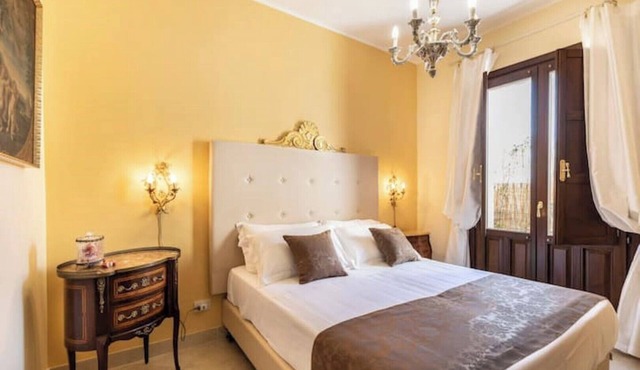 Suite apartment with period furnishings - Beatrice