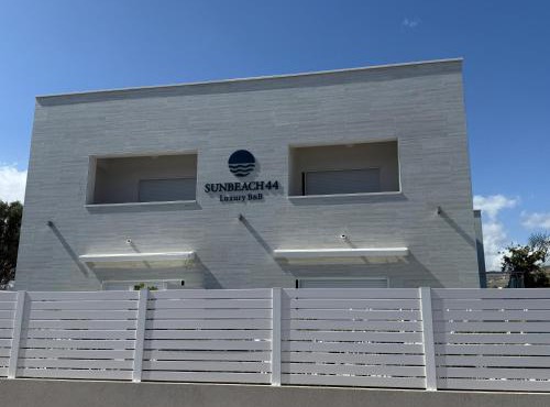 SunBeach 44 - Luxury B&B