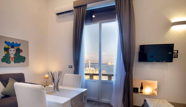 THE BARN ON THE STRAIT STUDIO APARTMENT SEA VIEW COD. CIR 19083048C209961