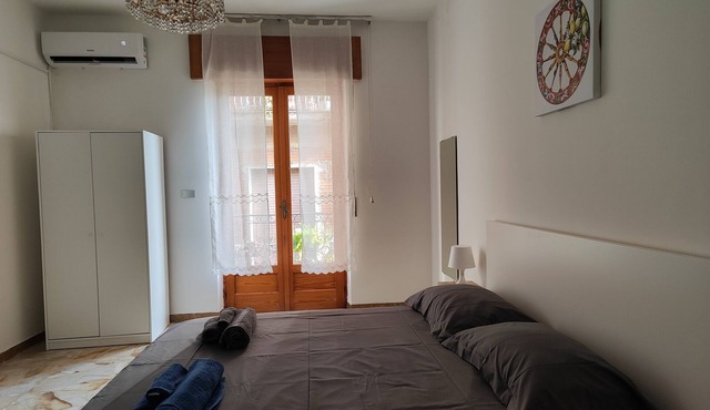 The house for groups who want to explore Eastern Sicily (Taormina, Mount Etna)