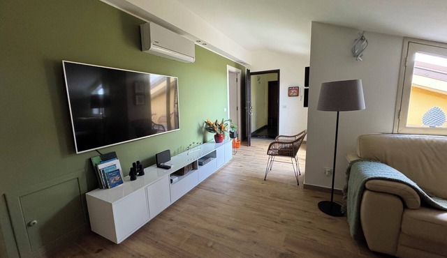 The Zest penthouse: Sea and sunrise view near Taormina, Etna Trekking and ski