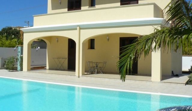 Tortuga nr.1 - One Bedroom Villa, Sleeps 5