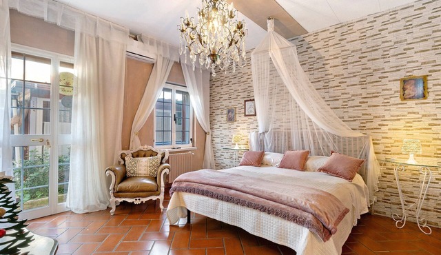 Triple Room with Wi-Fi and Air Conditioning
