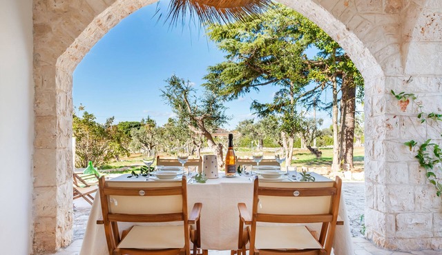 Trullo Marilì on the Fasano Selva, Fasano, Italy