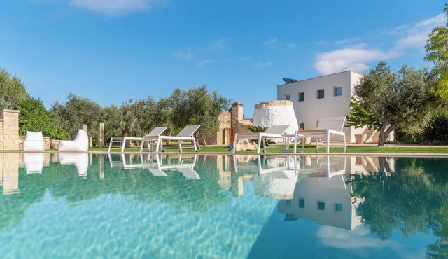 Trullo Meraviglia With Garden And Pool, Castrignano de' Greci, Italy